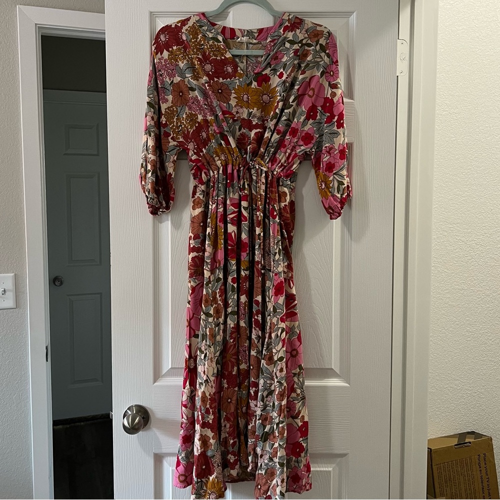 Floral midi dress with drawstring